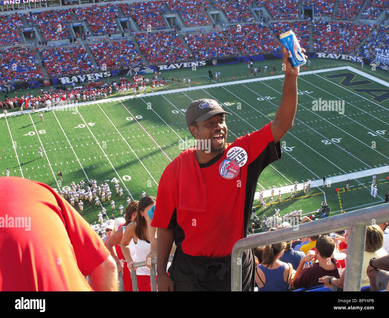 Beer vendor hi-res stock photography and images - Alamy