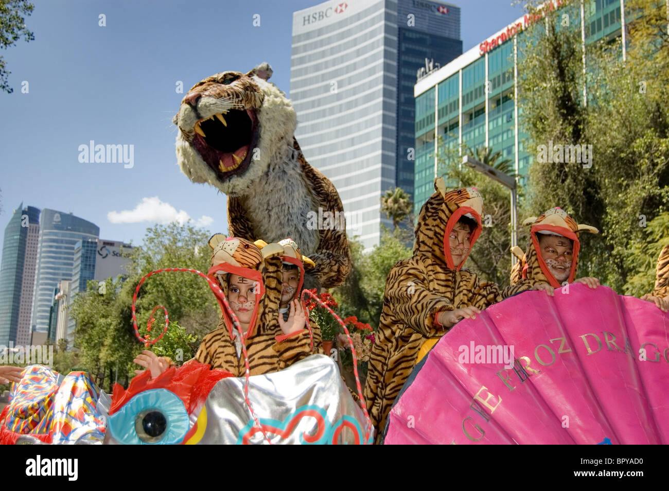 Kids with tiger costume hi-res stock photography and images - Alamy