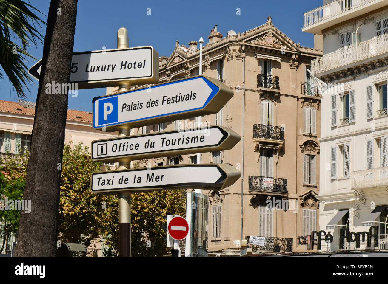 Road signs to cannes hi-res stock photography and images - Alamy