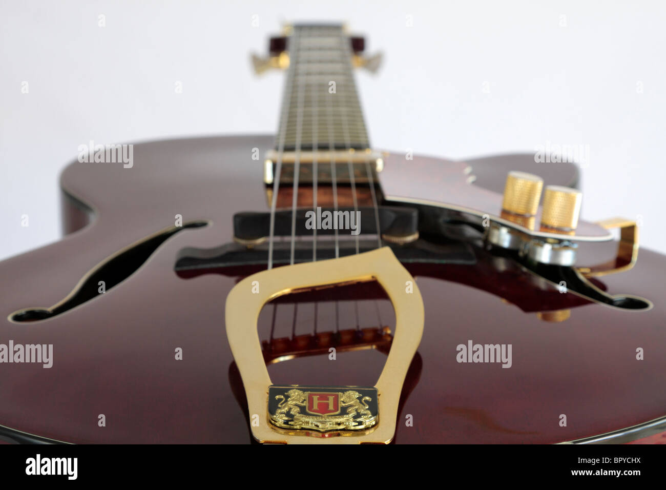 A Hagstrom Jazz HL550 electric guitar Serial M06061694 made in Sweden Stock  Photo - Alamy