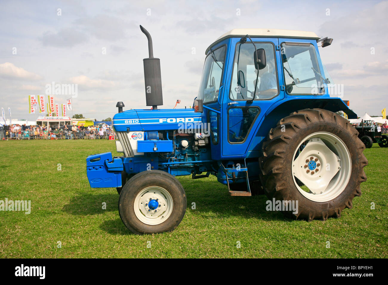 Vintage Ford Tractor High Resolution Stock Photography And Images Alamy