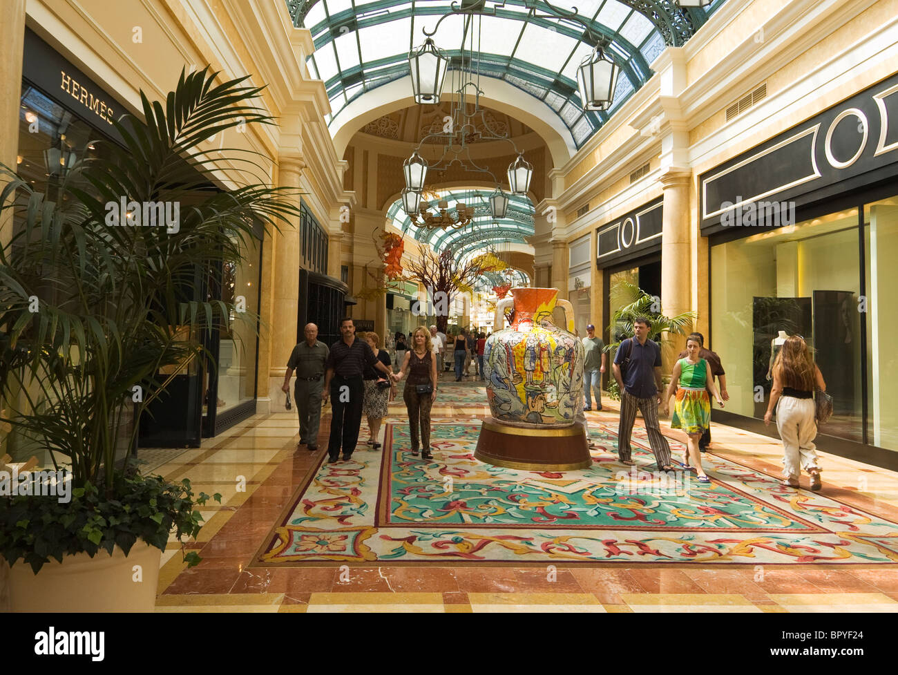 Nevada, Las Vegas, Bellagio Hotel, shopping arcade Stock Photo Alamy