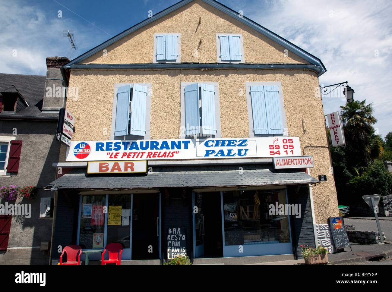Les Routiers France Map Les Routiers" Restaurant In Village In Bearn, France Stock Photo - Alamy