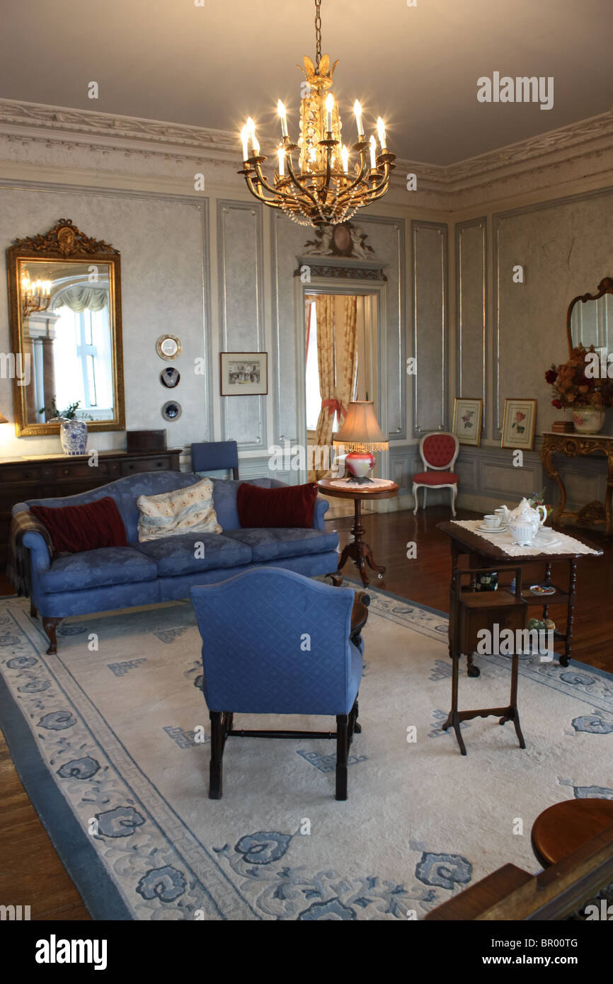 retro vintage blue furniture couch chair room Stock Photo Alamy