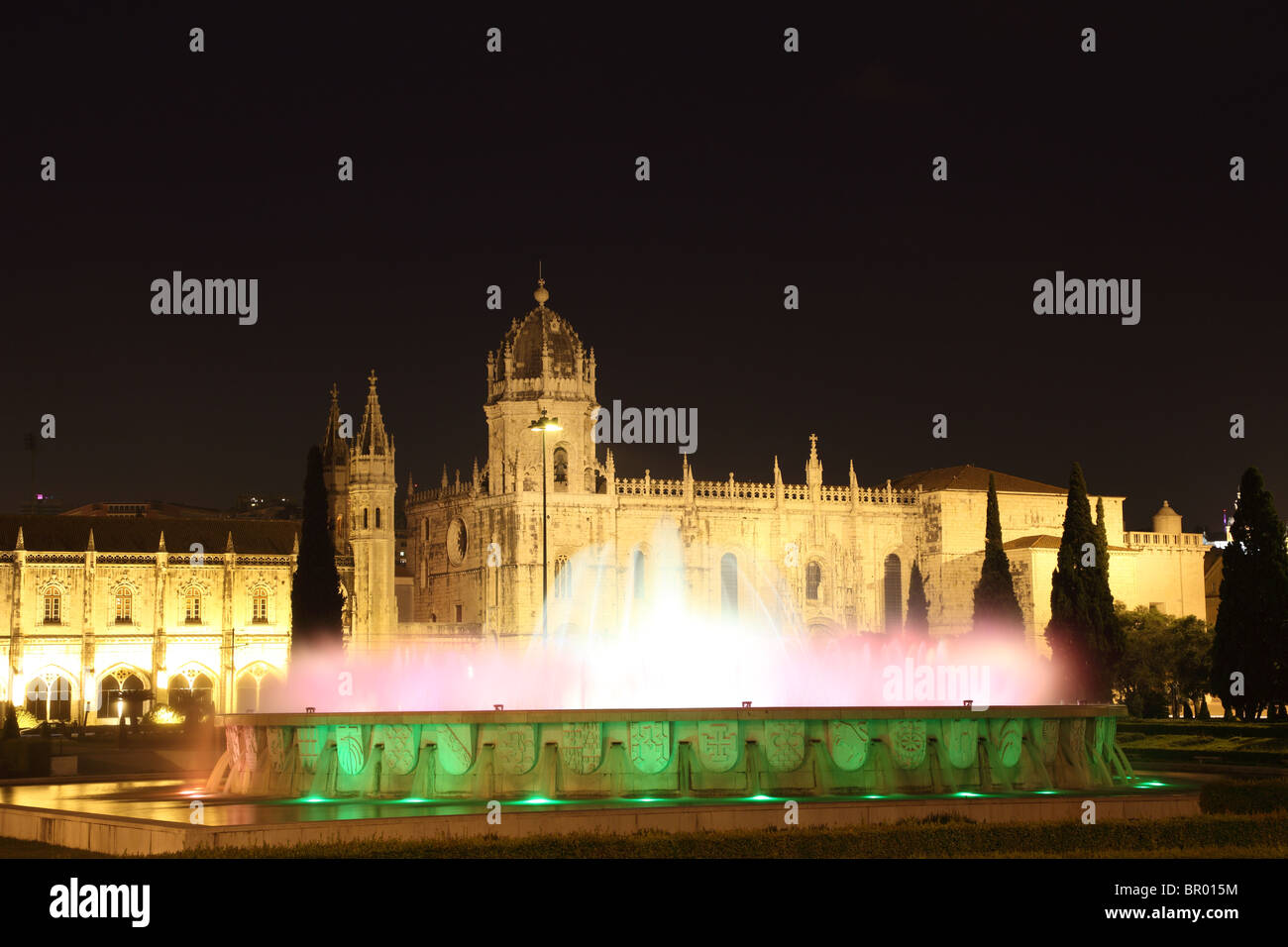 Monastery of the Hieronymites and fountain at night.  Lisbon, Portugal Stock Photo