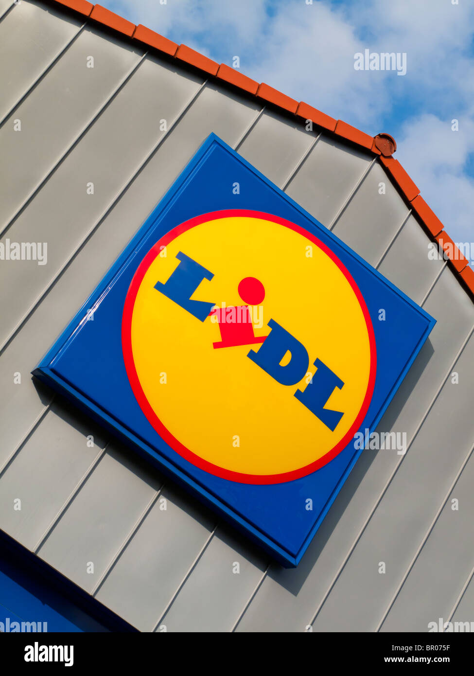 Close up view of Lidl discount supermarket logo on the outside of a store Stock Photo