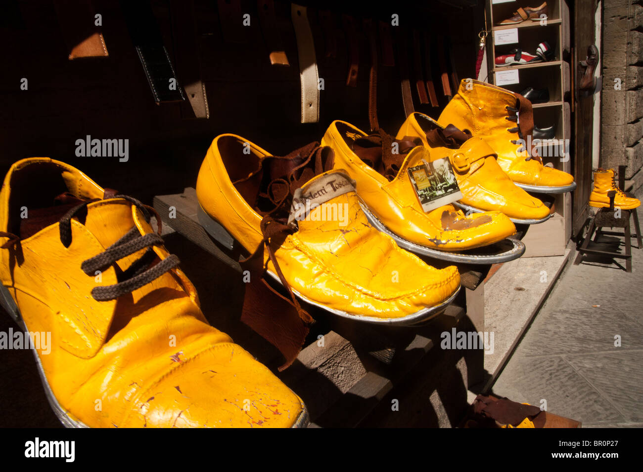 shoe shop in Montepulciano in Tuscany Italy Stock Photo - Alamy