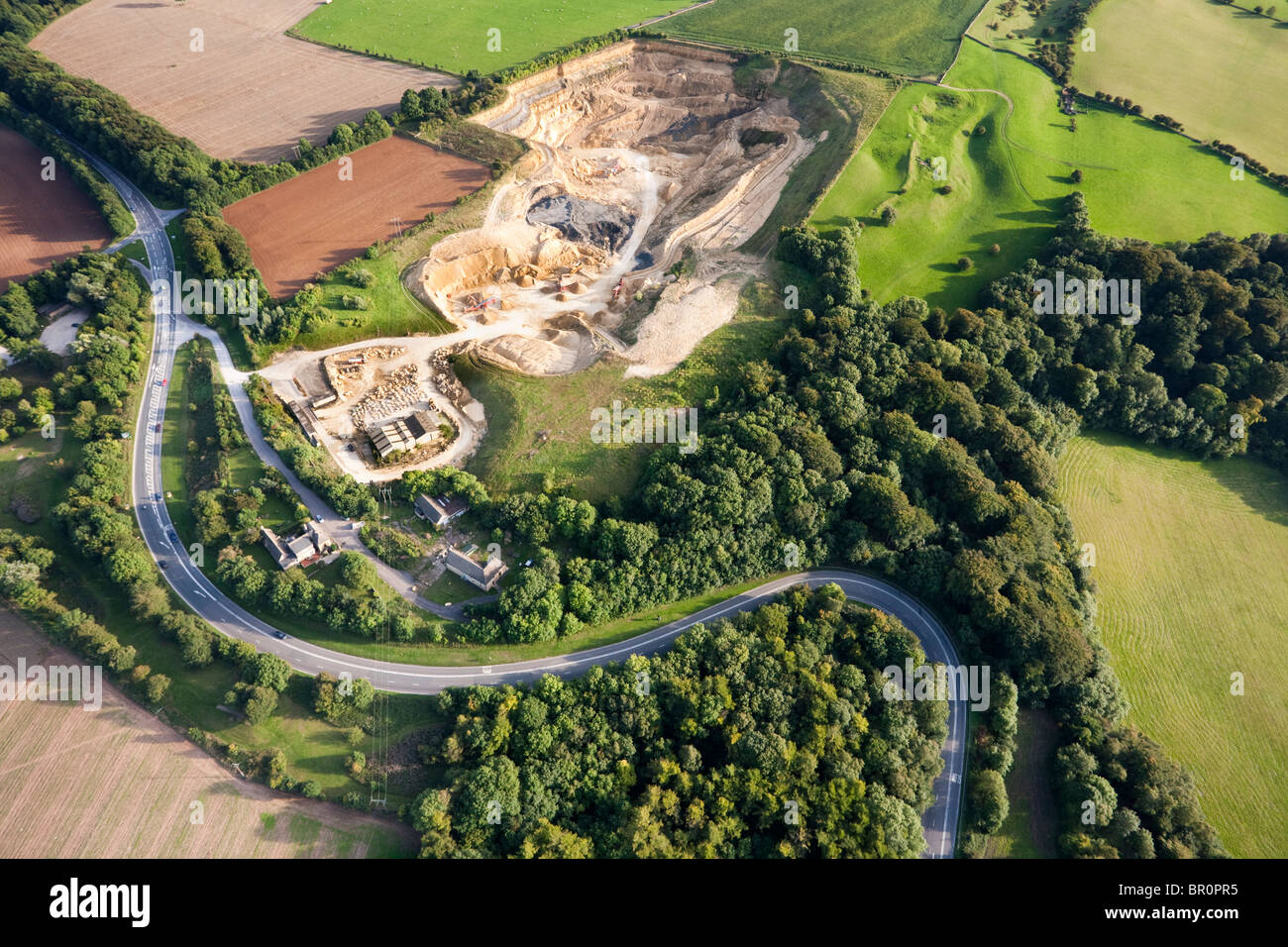 Cotswold limestone quarry at the top of Fish Hill, Broadway, Worcestershire UK Stock Photo