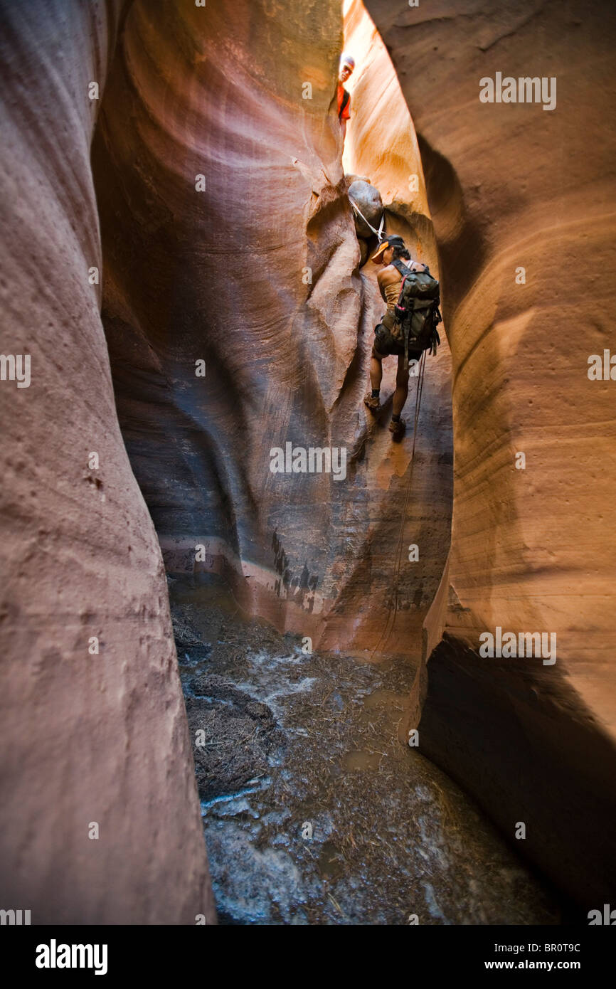 Rappelling anchor hi-res stock photography and images - Alamy