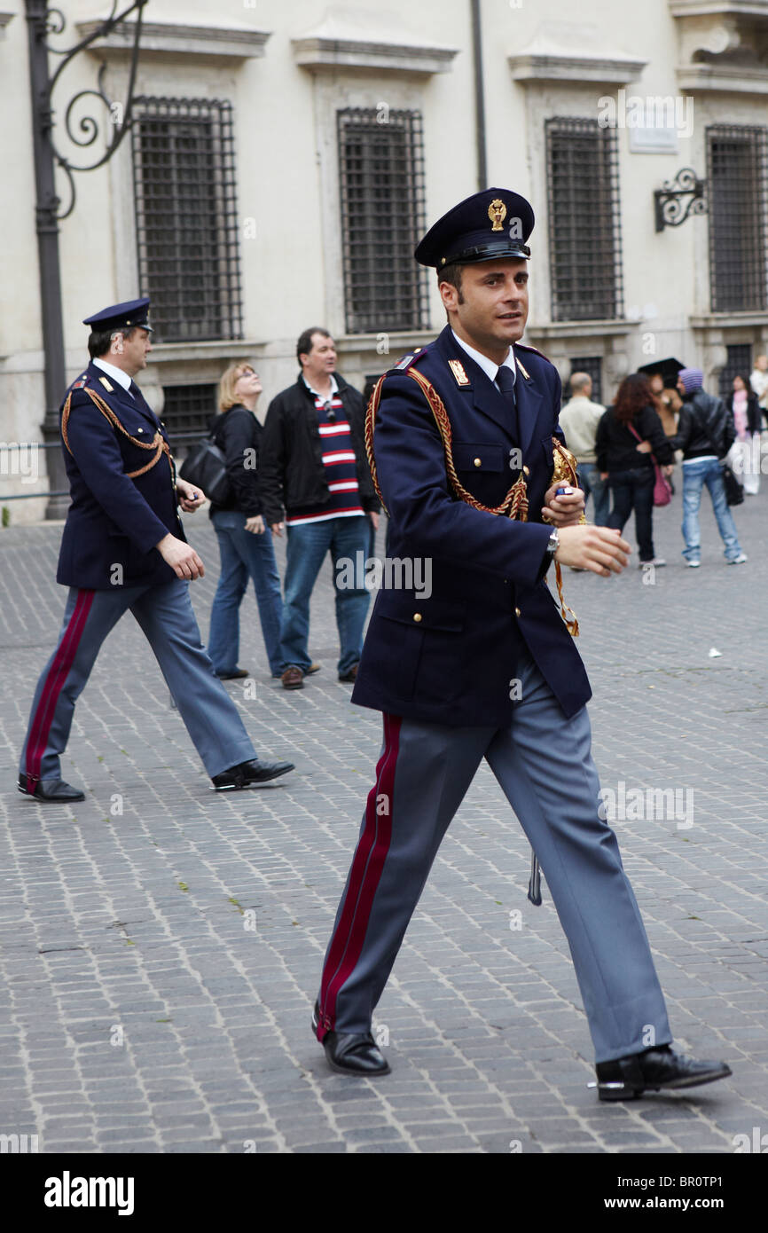 Italian police uniform hi-res stock photography and images - Alamy