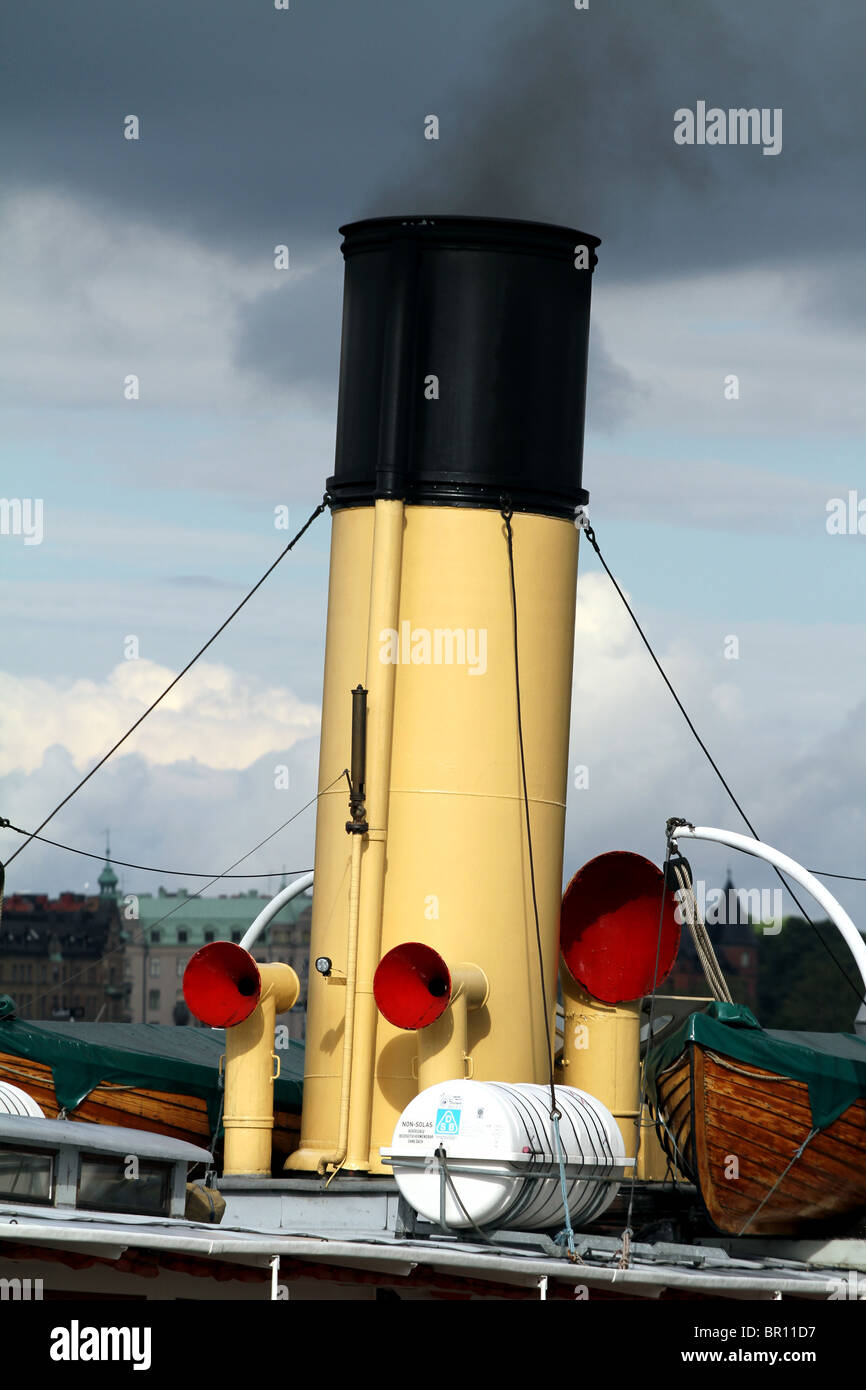 Ship funnel hi-res stock photography and images - Alamy