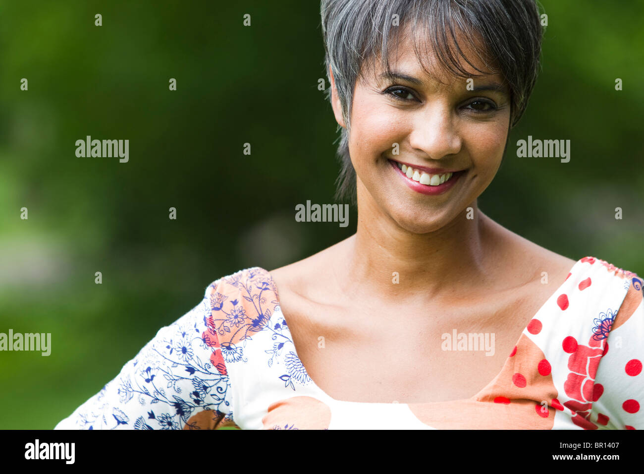 Native african smiling hi-res stock photography and images - Alamy