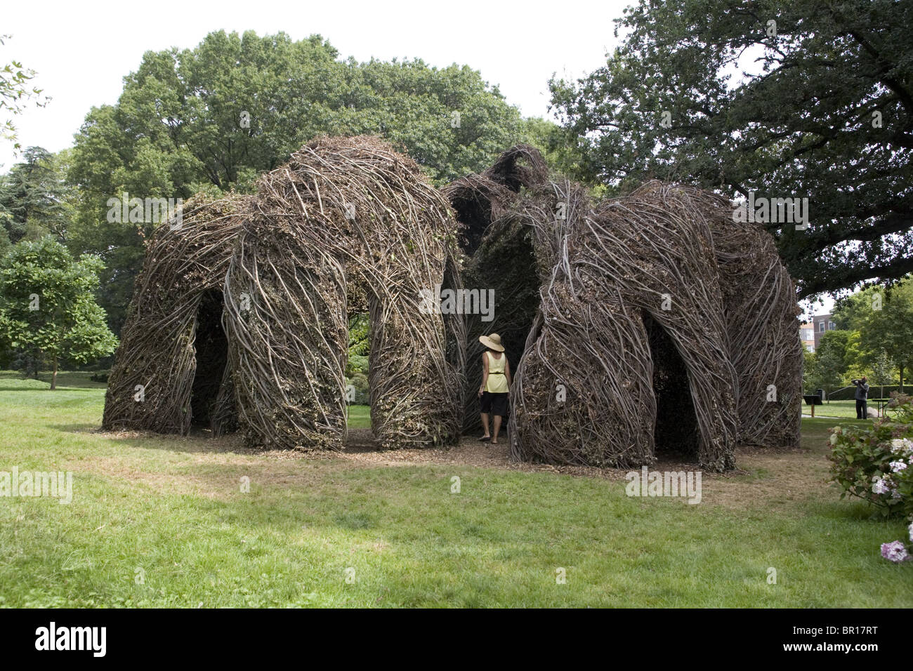 Sculptor Patrick Dougherty  built this monumental sculpture over 3 weeks out of gathered saplings at the Brooklyn Botanic Garden Stock Photo