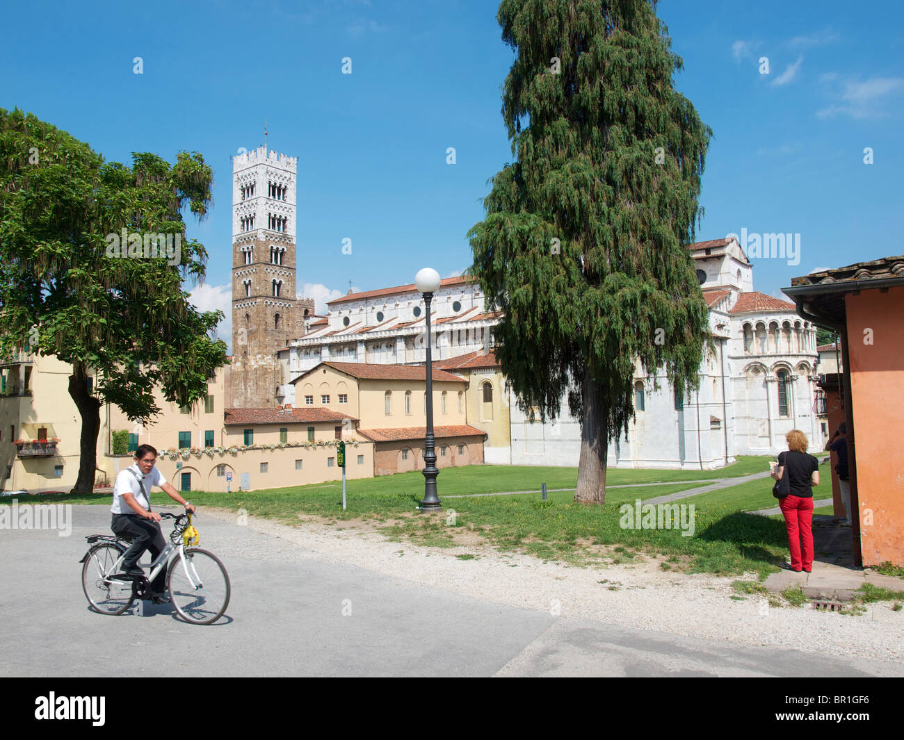 Street scene in the old historic city of Lucca, Tuscany, Italy Stock Photo