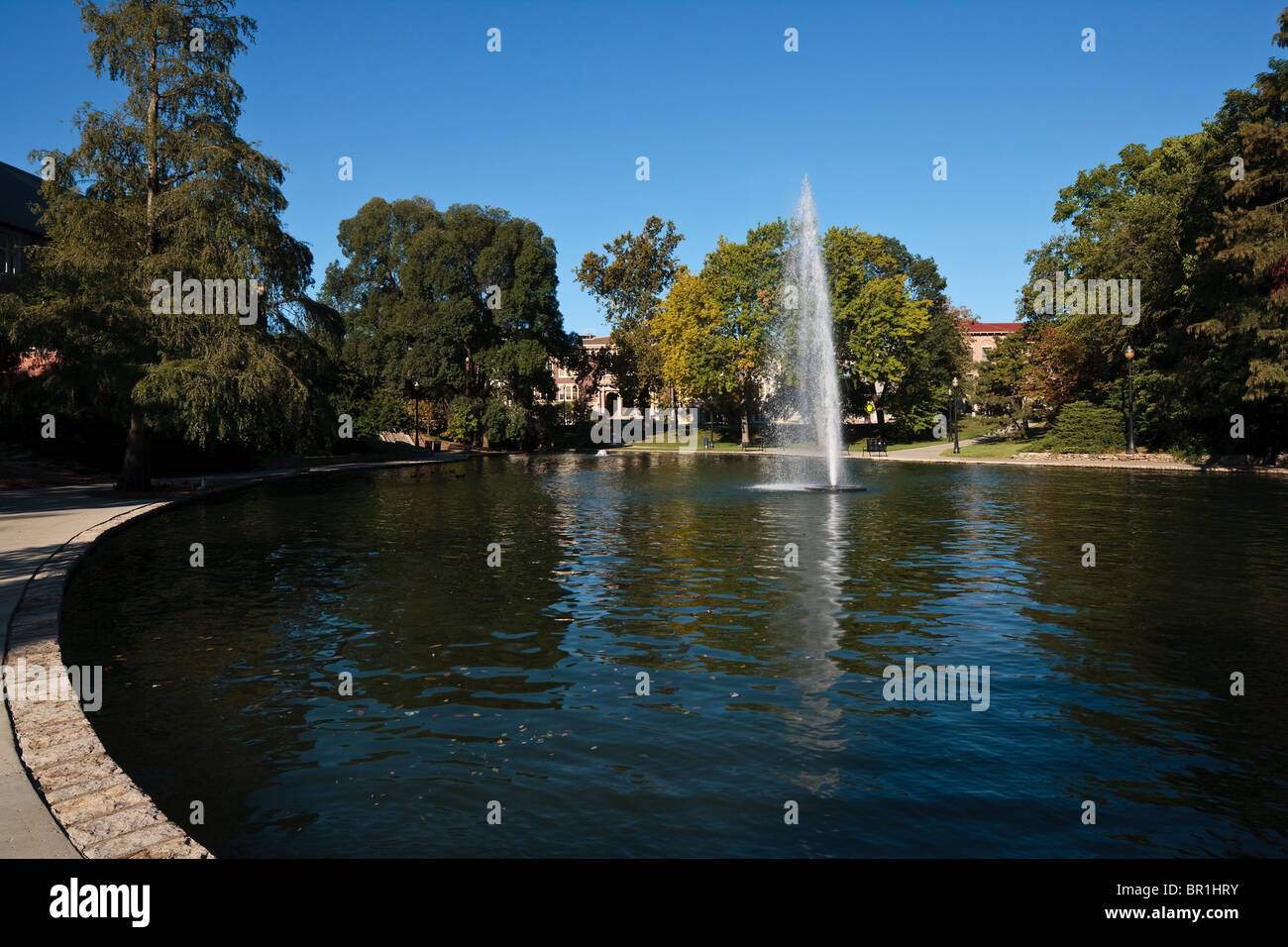 Mirror Lake located at Ohio State University Stock Photo Alamy