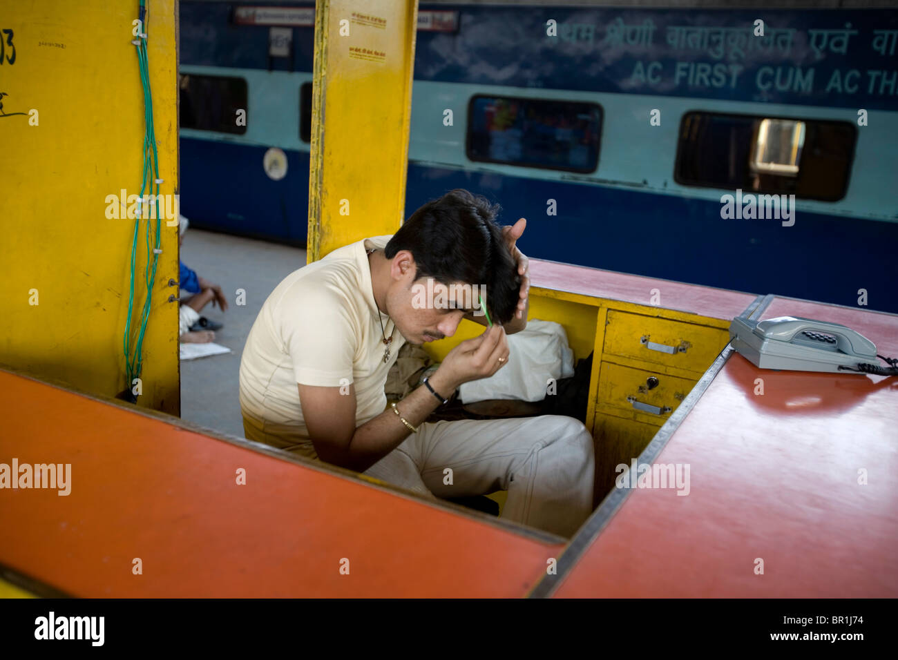 India train service hi-res stock photography and images - Alamy