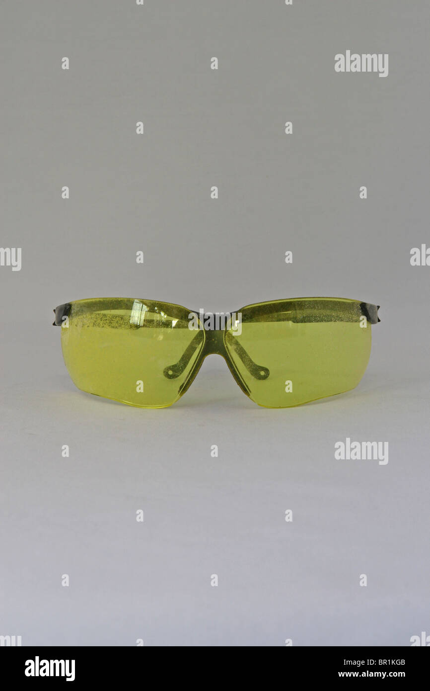 Yellow Safety Glasses Stock Photo Alamy yellow-safety-glasses-stock-photo-alamy