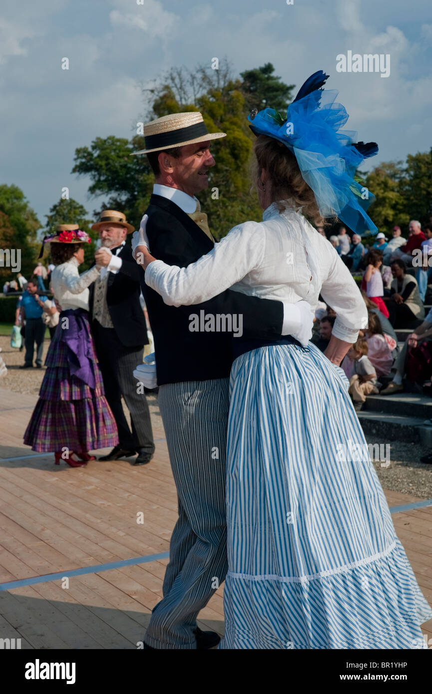 France - senior people activities, French Couples Dancing, "Chateau de  Breteuil", Choisel, Dressed in Period Costume, Fancy Dress, at victorian  age Dance Ball Event, From Rear, journées du Patrimoine, womens hats, Retro