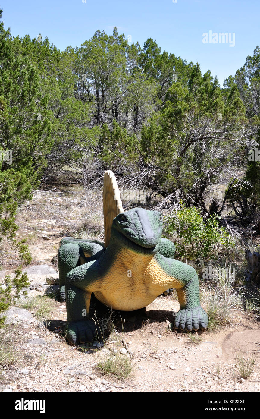 Dinosaur dinosaurs dino dimetrodon world museum exhibition glen rose hi