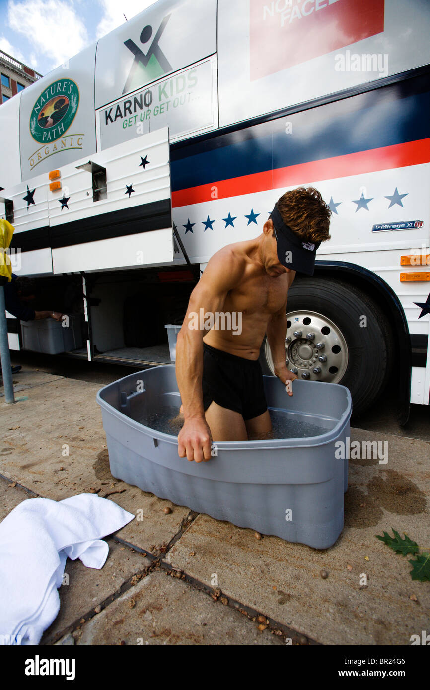 Ice bath athlete hires stock photography and images Alamy