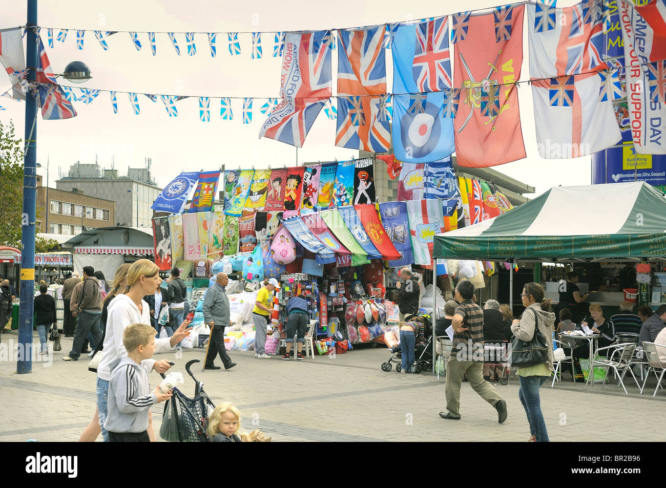 Birmingham's outdoor Bull Ring market Stock Photo Alamy