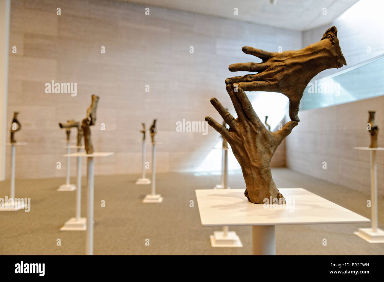 WASHINGTON DC, USA - Fifteen Pairs of Hands by Bruce Nauman on display at  the National Gallery of Art in Washington DC Stock Photo - Alamy