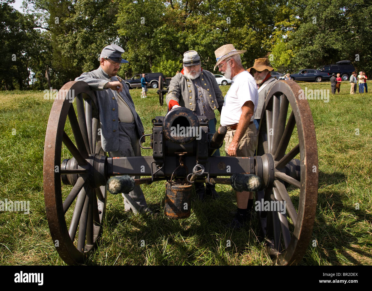 American Civil War reenactors explain cannon parts Gettysburg