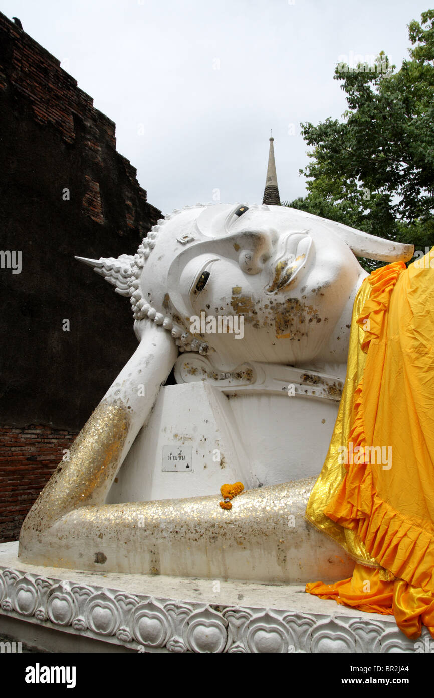 Old Buddha statue , Wat Yai Chai Mongkon, Ayutthaya , Thailand Stock ...