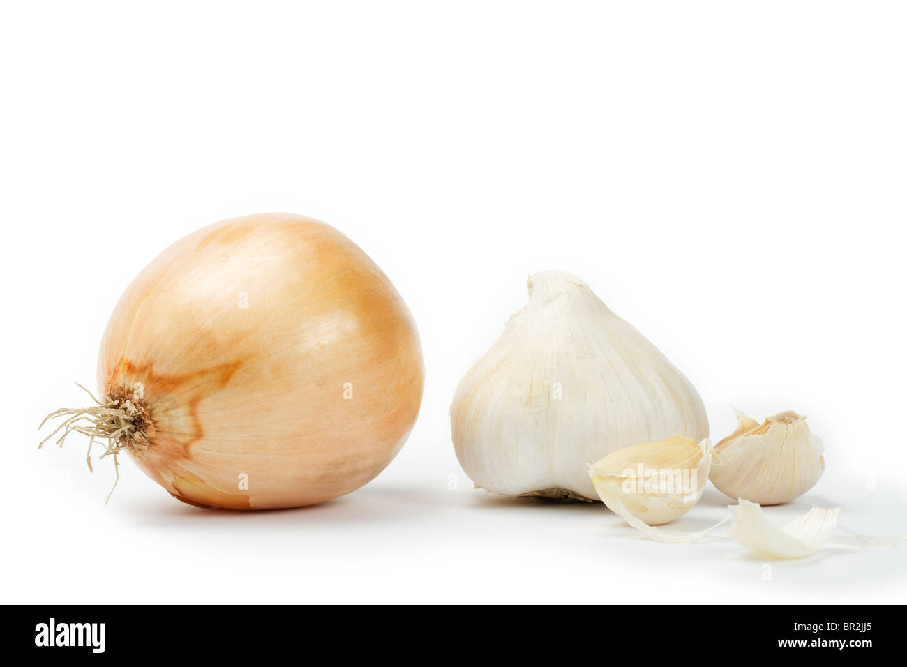 onion with garlic and garlic cloves on white background Stock Photo - Alamy
