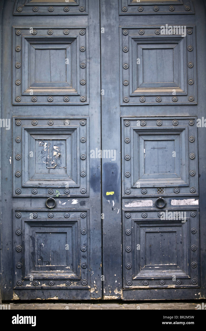 Detail of an ancient door on the Rue Mouffetard, Paris Stock Photo