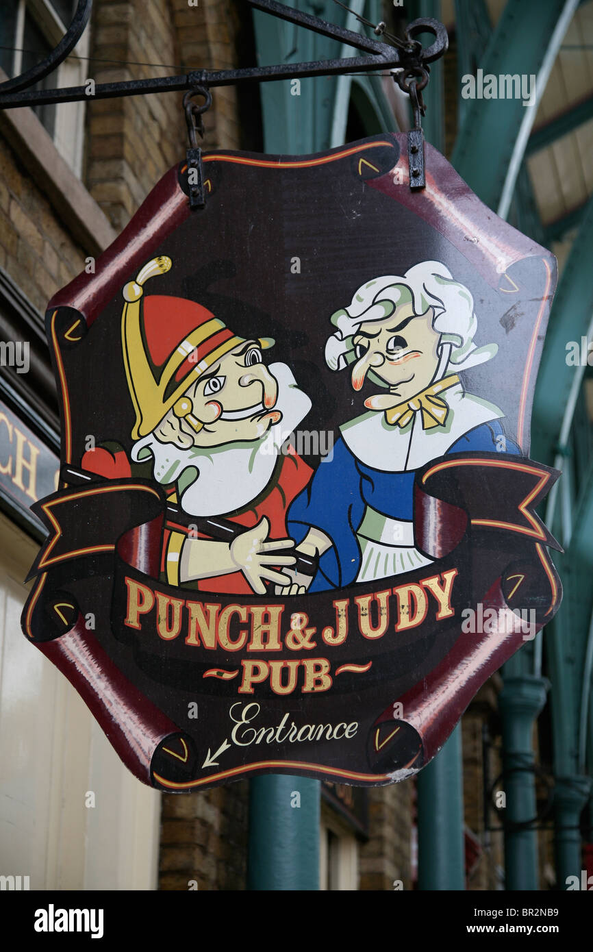 Punch and Judy pub sign, Covent Garden, London Stock Photo