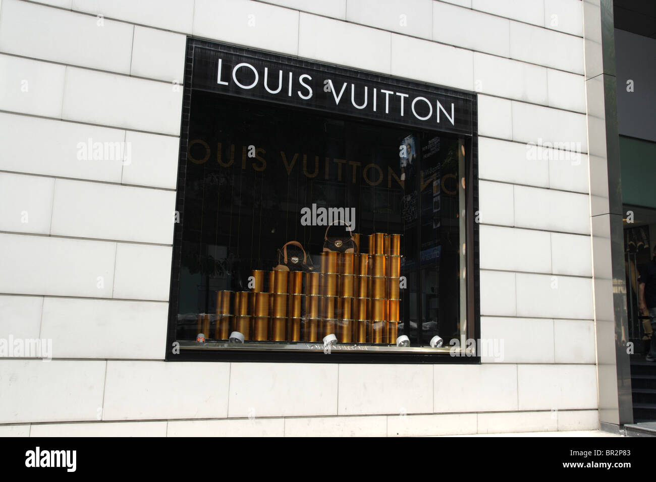 Louis Vuitton shop at Gaysorn plaza , Bangkok , Thailand Stock Photo - Alamy