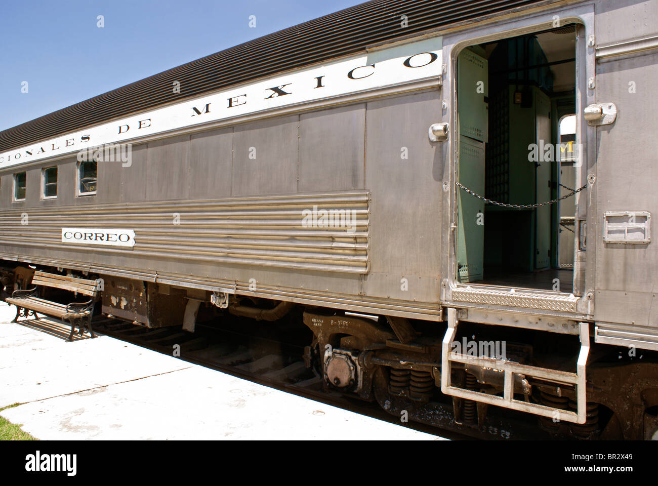 Museo nacional de los ferrocarriles mexicanos hires stock photography