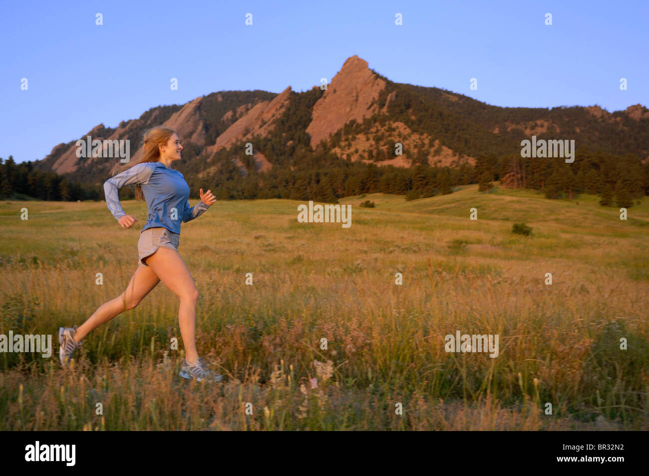 Colorado boulder woman running chautauqua trail sports hi-res stock  photography and images - Alamy