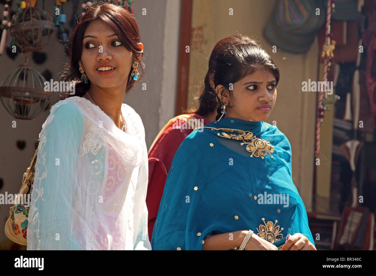 Traditional indian clothes hi-res stock photography and images - Alamy