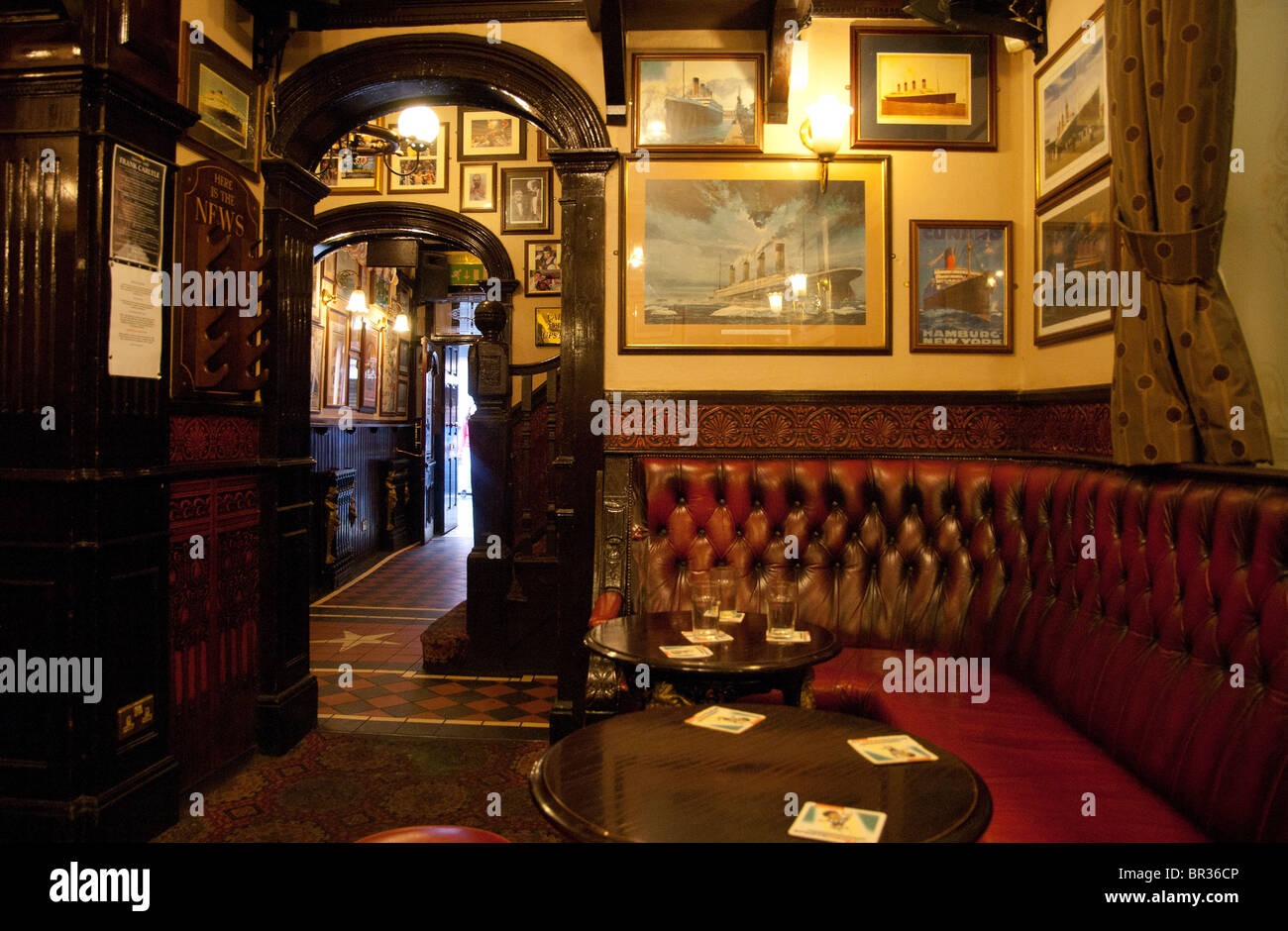 White Star pub interior, Liverpool where the Beatles used to drink. It is very close to the Cavern Club Stock Photo