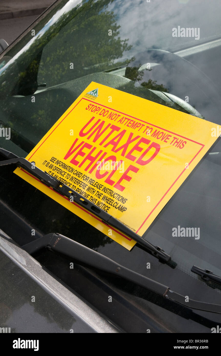 Sticker removal from windshield old vignettes road tax registration stickers  