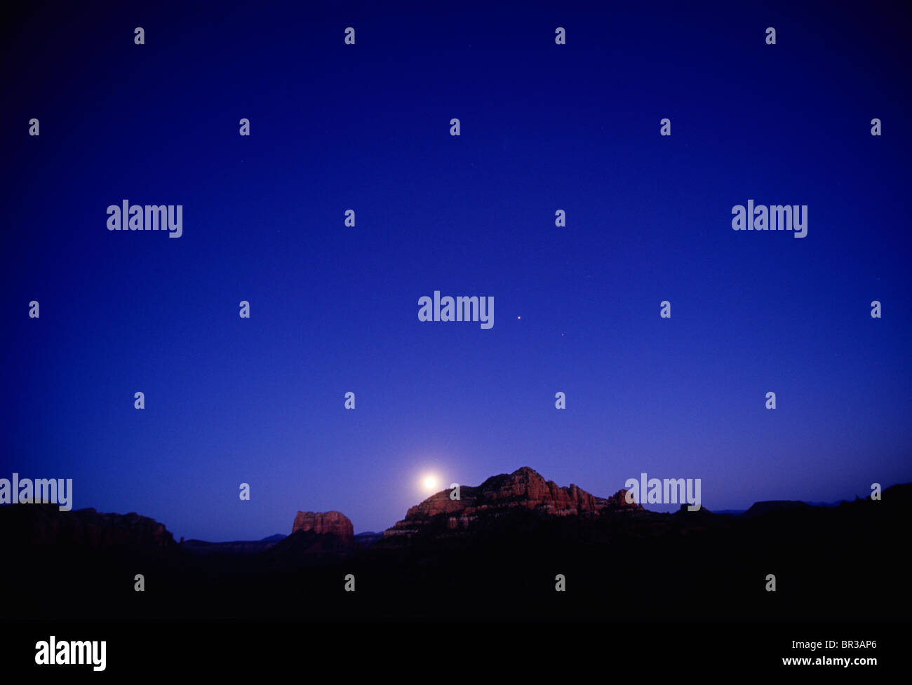 The full moon rises over red rock country, Sedona, Arizona Stock Photo Alamy