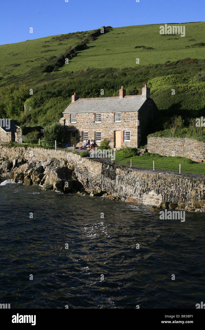 Fisherman S Cottage At Port Quin Cornwall Stock Photo 31422383