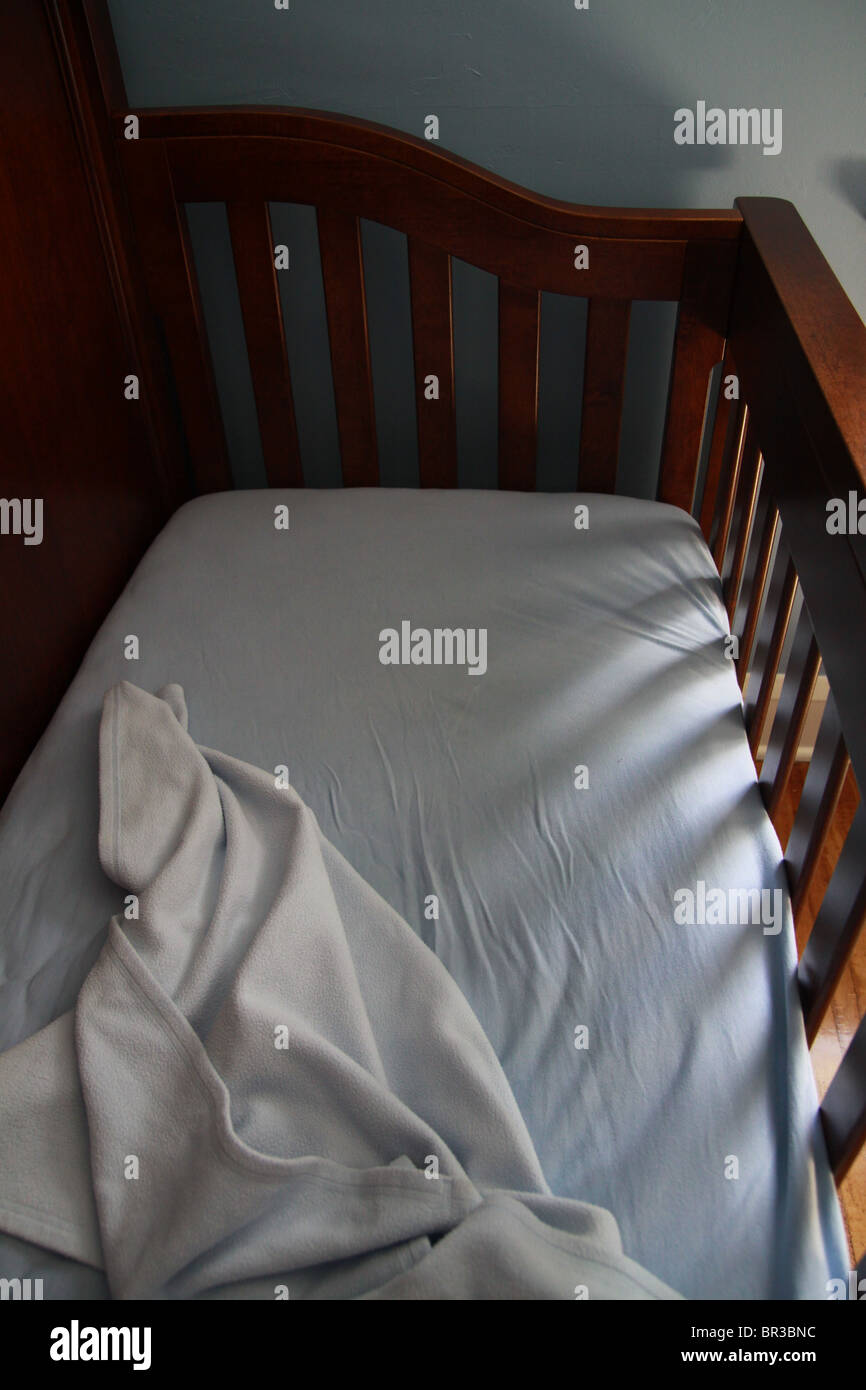 Empty Crib High Resolution Stock Photography and Images Alamy