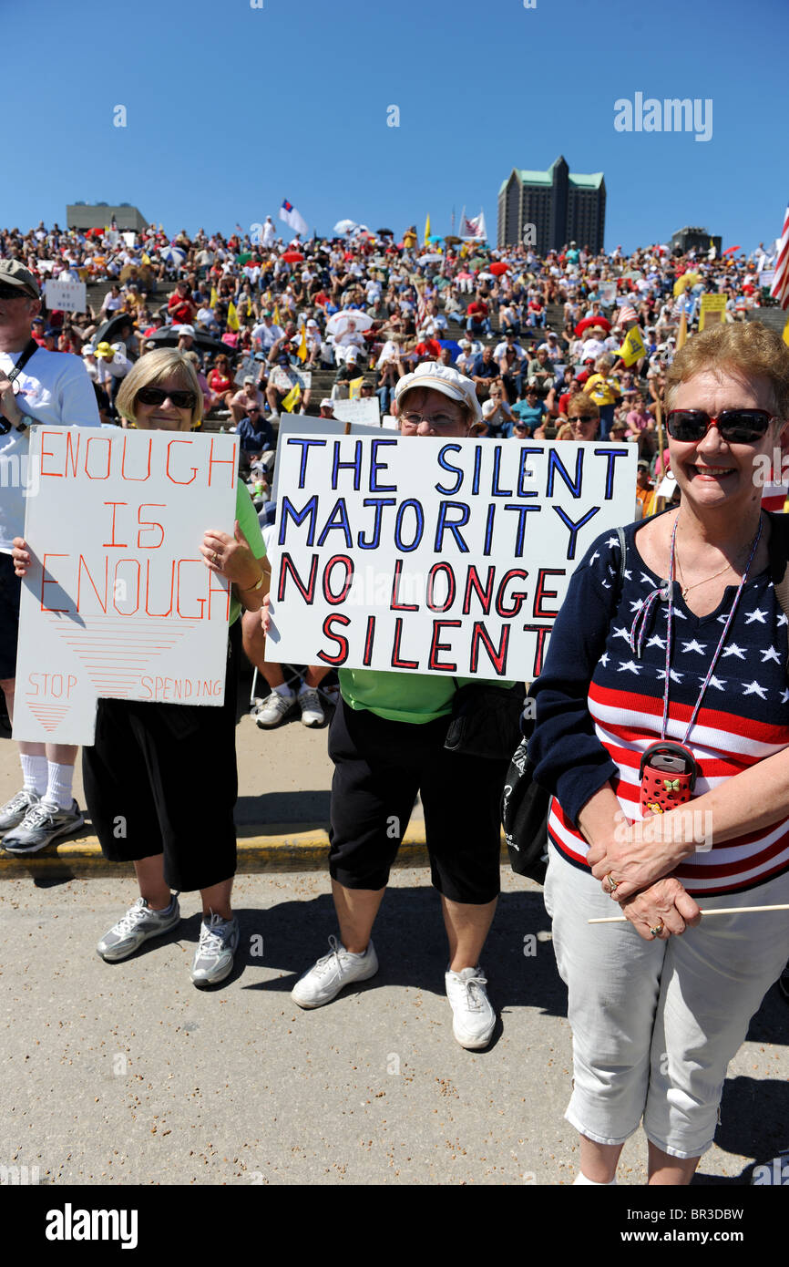 SAINT LOUIS, MISSOURI - SEPTEMBER 12: Woman holding signs at rally of Tea Party in Downtown Saint Louis, on Sept 12, 2010 Stock Photo