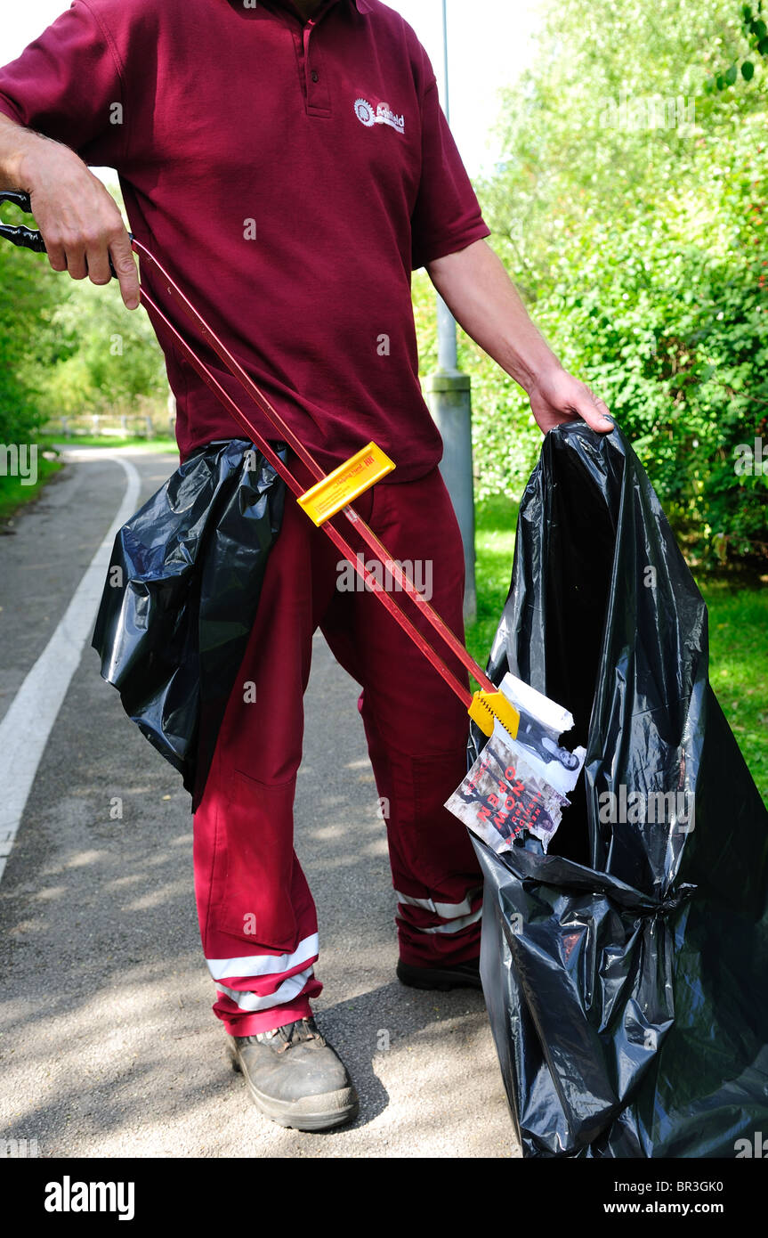 Litter_picker hires stock photography and images Alamy