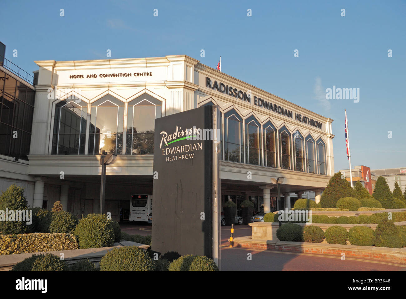 The front entrance to the Radisson Edwardian Heathrow Hotel on the Bath