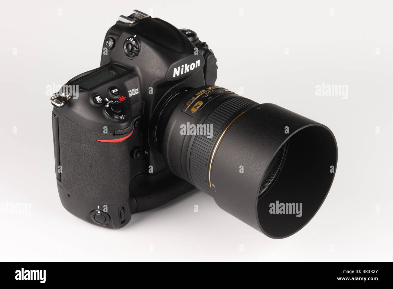 85mm SLR portrait lens - Nikon AF-S Nikkor 85mm f/1.4G Stock Photo