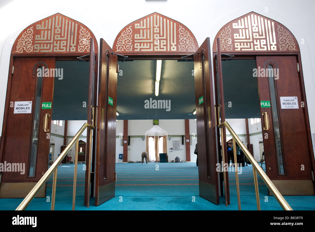 East London Mosque London Muslim Centre Whitechapel Road London. Photo:Jeff Gilbert Stock Photo