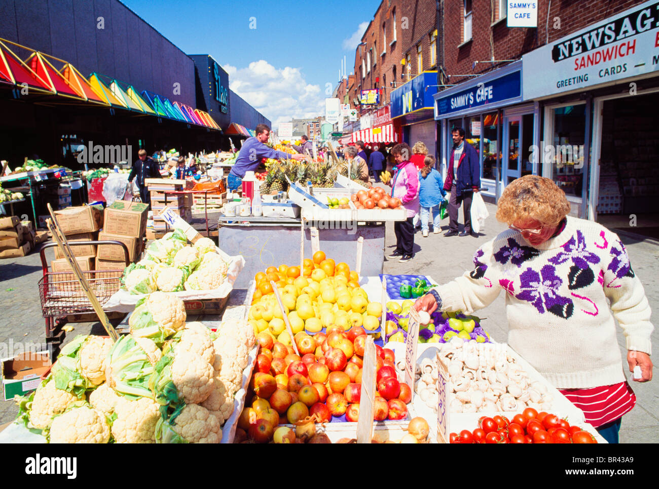 Dublin, Co Dublin, Ireland, Moore Street Markets Stock Photo Alamy