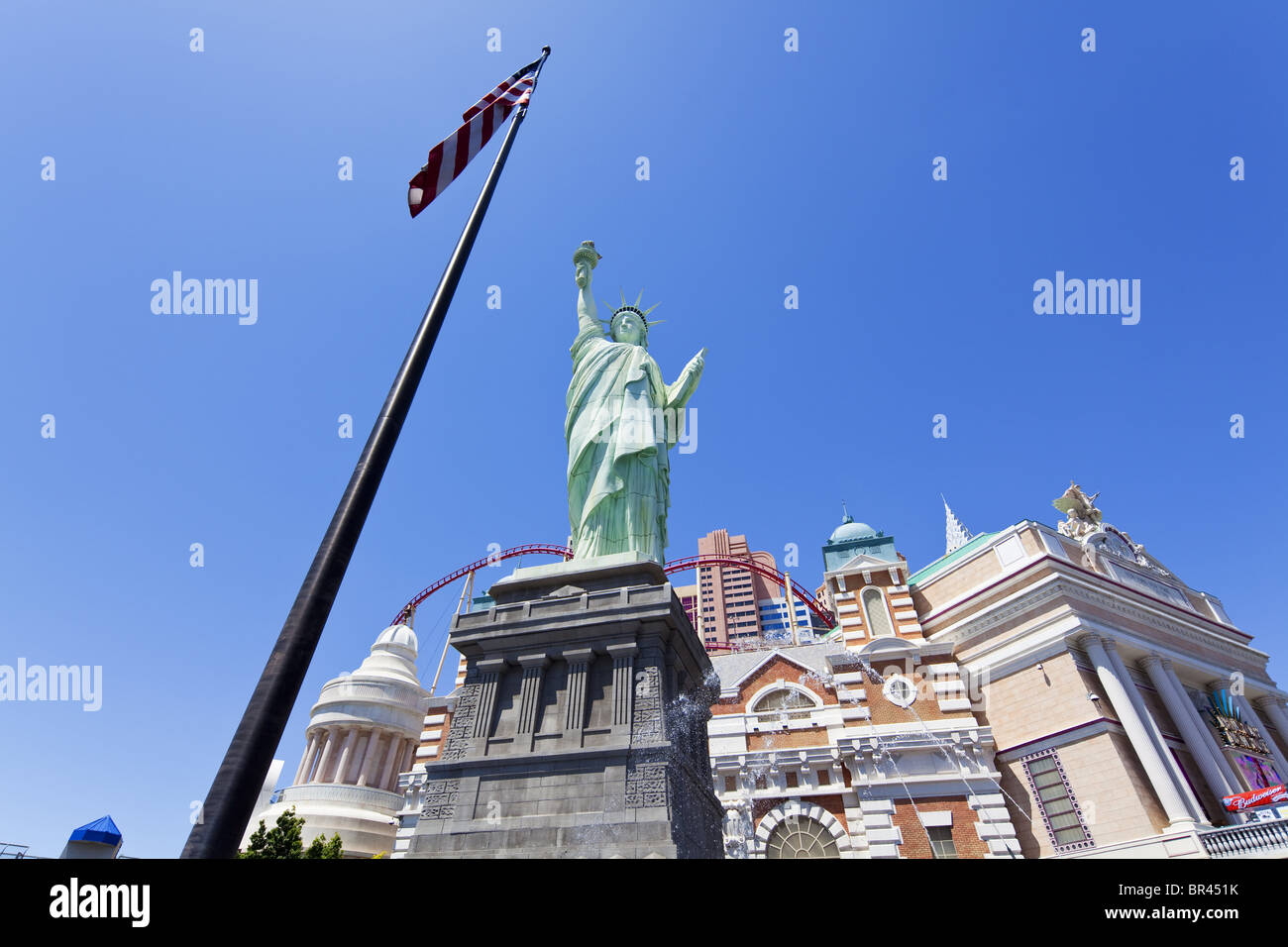 Replica of the Statue of Liberty in New York-New York on the Las Vegas  Strip Stock Photo - Alamy