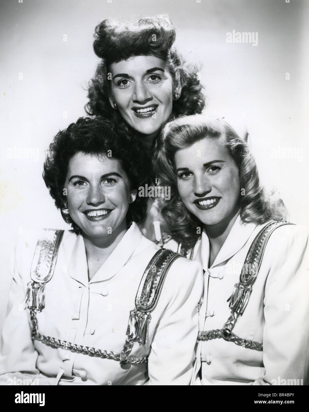 ANDREWS SISTERS - US vocal trio from l: Maxene, LaVerne and Patty Stock Photo