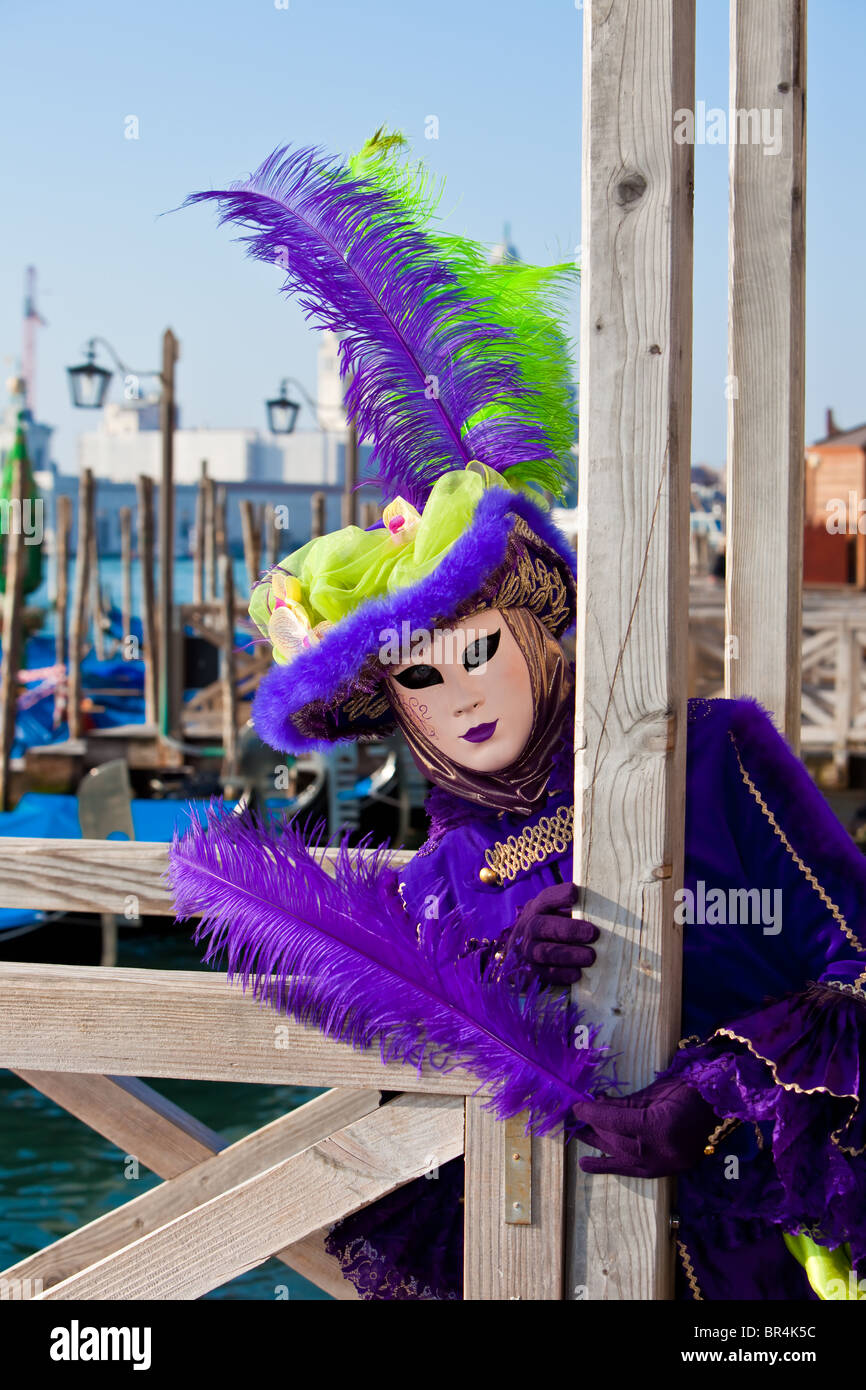Venice carnival costume hi-res stock photography and images - Alamy