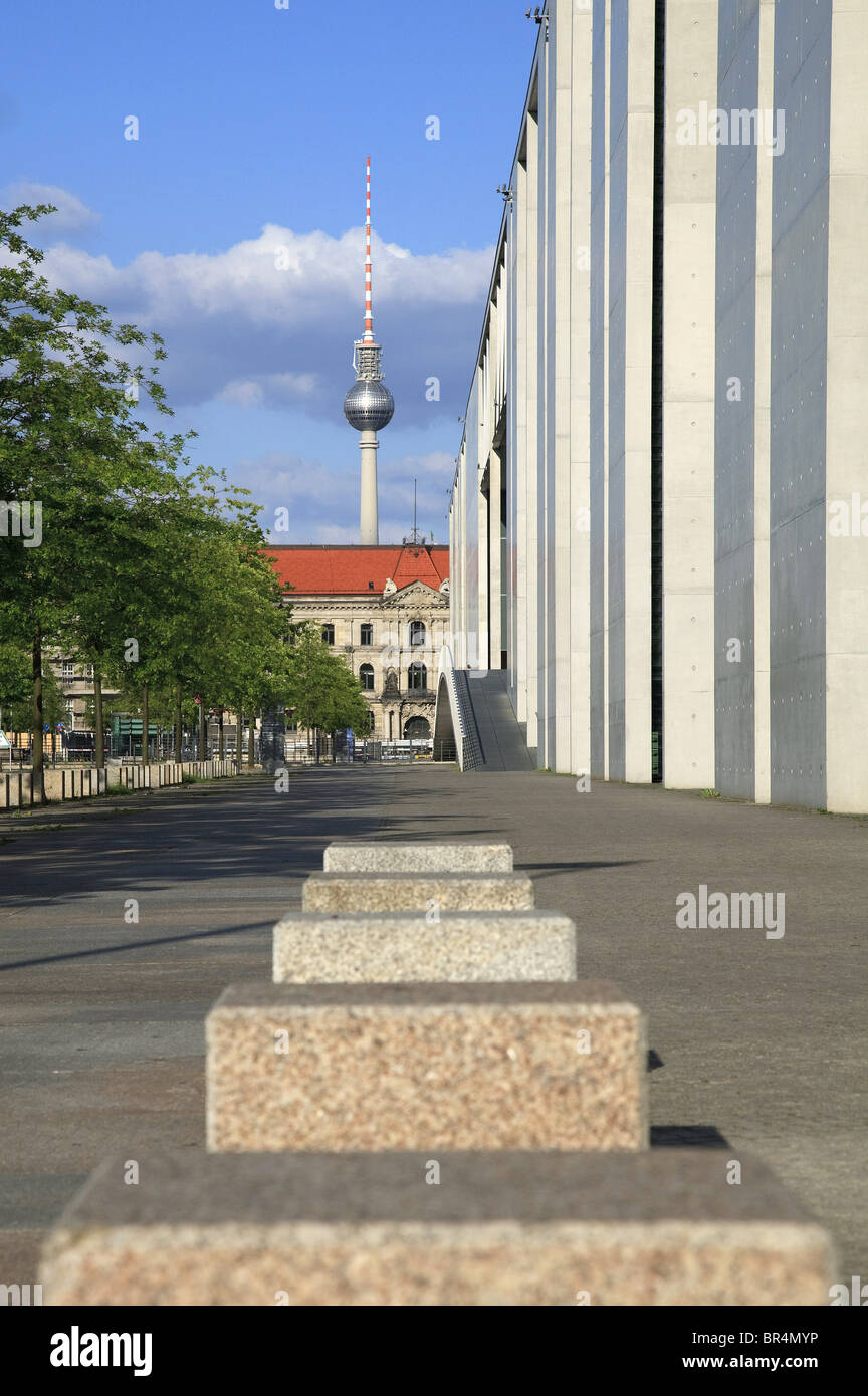Marie-Elisabeth-Lueders-Haus and television tower, Berlin, Germany Stock Photo